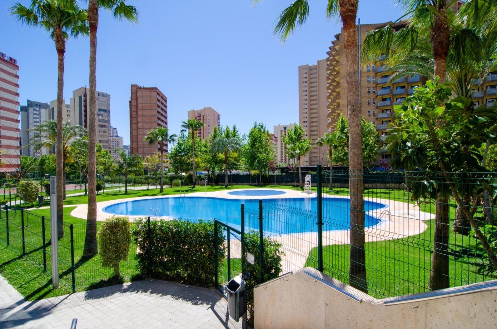 Torre D'Oboe Apartments Бенидорм Екстериор снимка